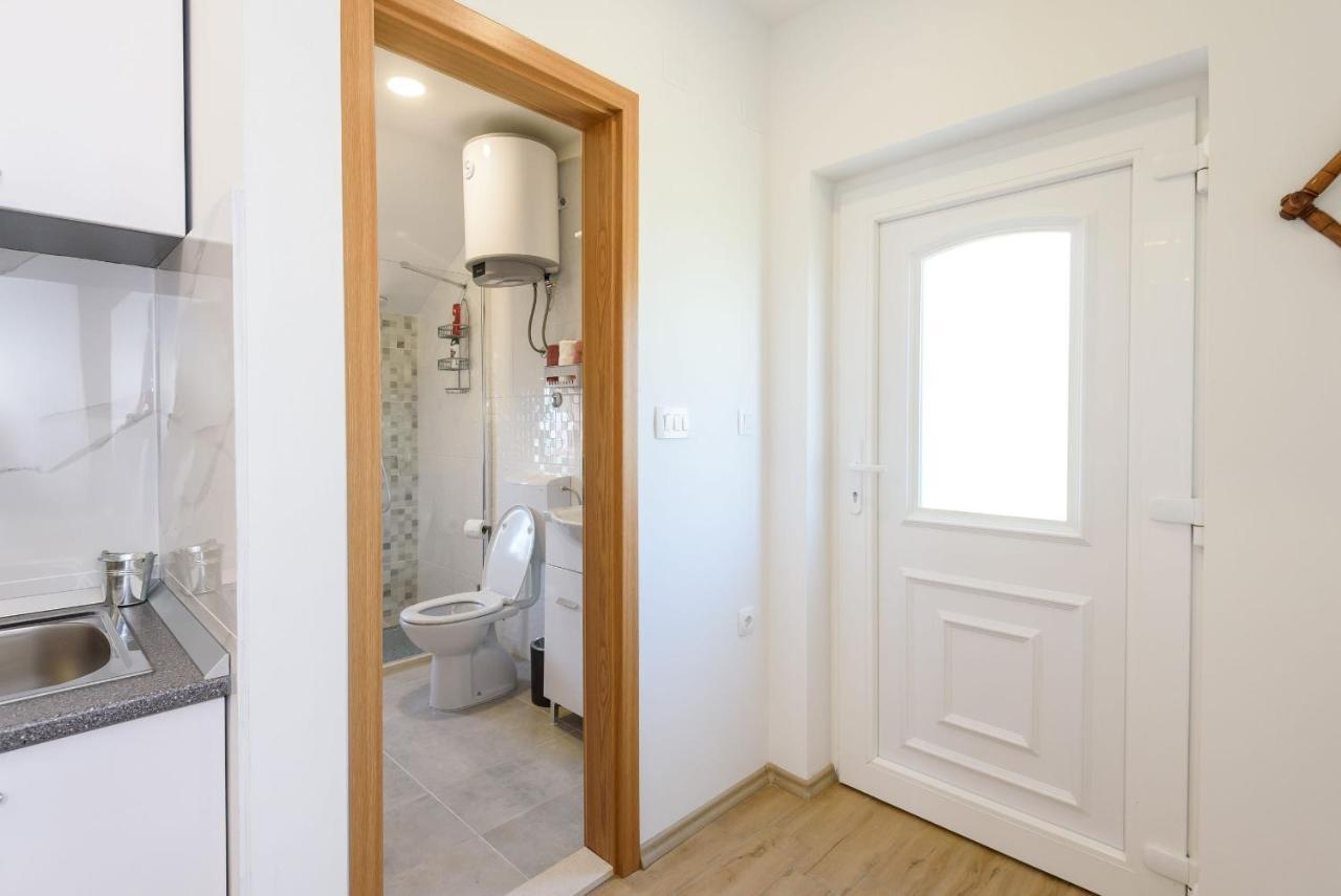 Bonaca Appartement Rogotin Buitenkant foto
