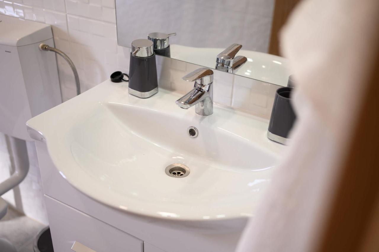 Bonaca Appartement Rogotin Buitenkant foto