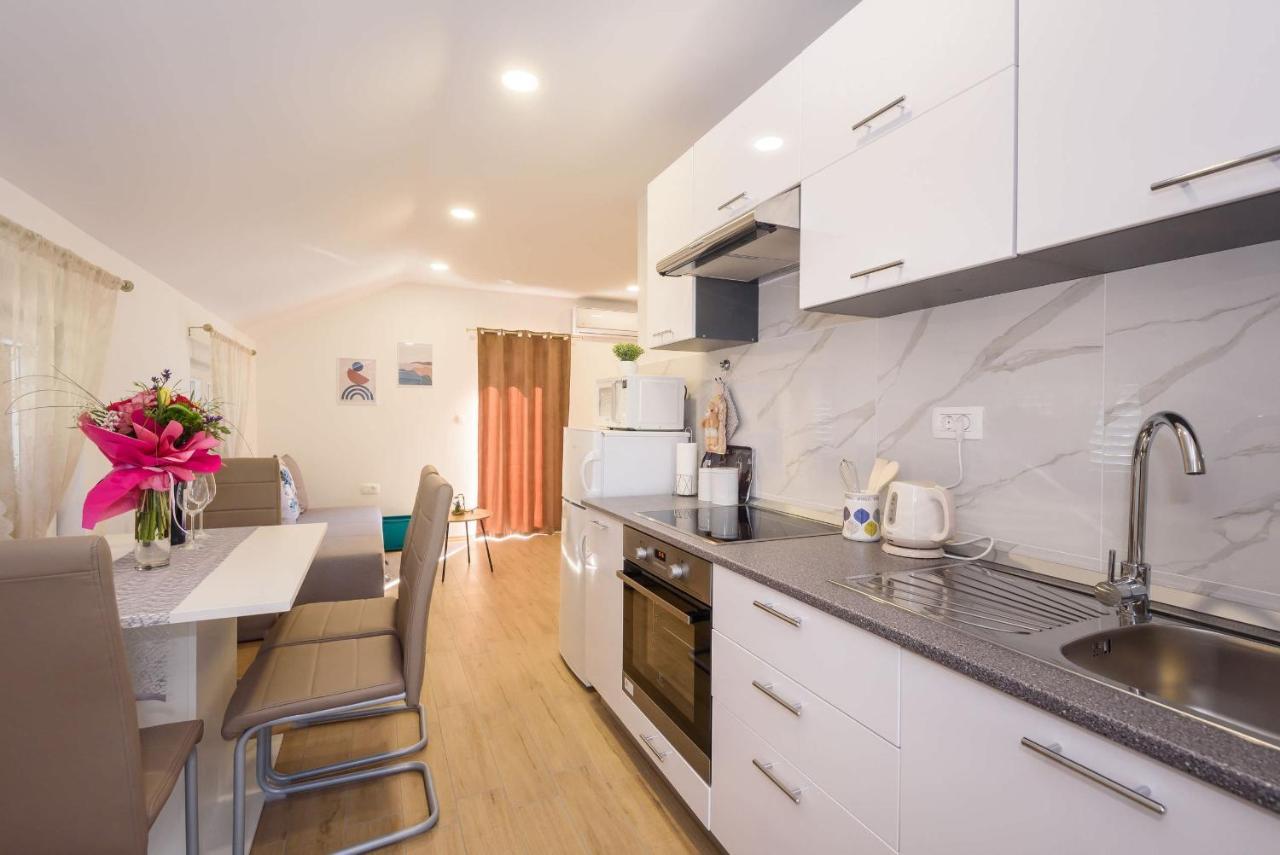 Bonaca Appartement Rogotin Buitenkant foto
